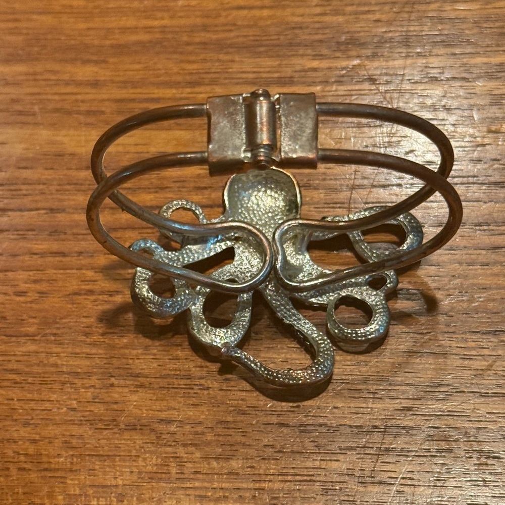 Vintage Silver Octopus Cuff Bracelet - Picture 4 of 5